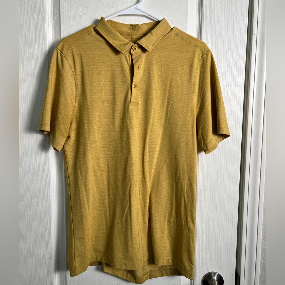 Lululemon polo shirt size medium